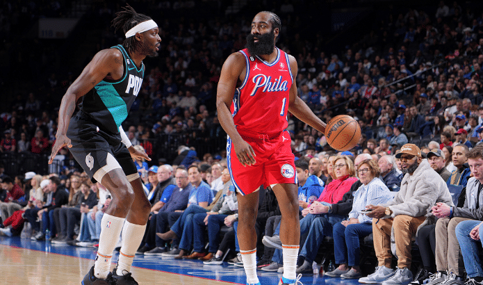 罚球超乔丹！哈登轰19+9+8，三分8中2低迷，率队大逆转绝杀