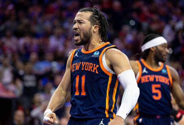 半场28分！布伦森神勇，周琦前队友7前板，纽约沸腾，2.6亿先生消失