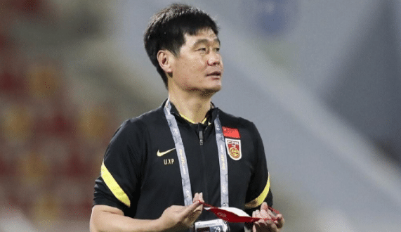 足协仍未解雇李霄鹏！将挑选新帅，肩负亚洲杯+冲击世界杯重任