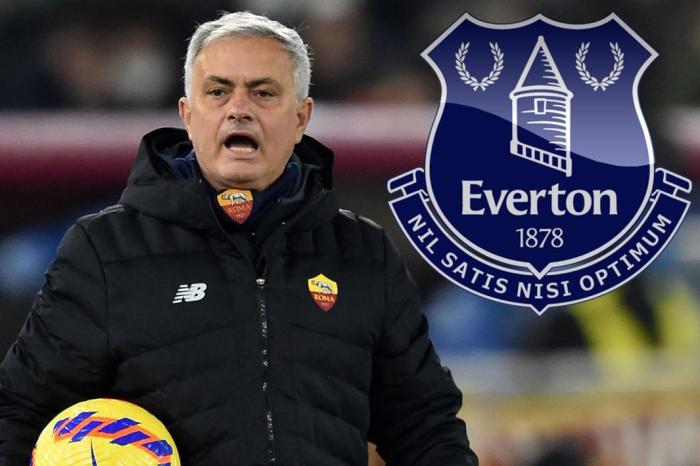 电讯报：埃弗顿邀请穆帅执教，立即被拒绝