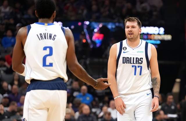 大爆冷！西部豪强4连败崩盘，欧文交易一败涂地，2.72亿恐没戏