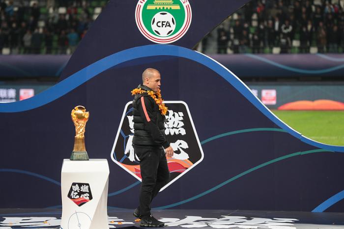 终于觉醒！卡帅要求每周训练双休，恒大球员再也不怕被练伤了