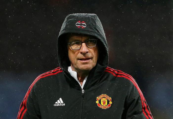 朗尼克承认要为曼联低迷负责！抱怨C罗不擅长逼抢，自己被迫妥协