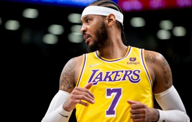 正式退役，19个赛季安东尼赚到多少钱？扣税后到手多少？