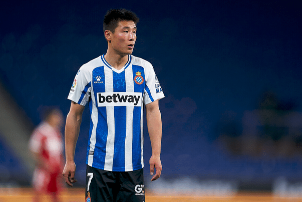 武磊效应！泰山队17岁新星也入西班牙，MVP+金靴早已拿到“手软”