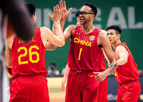 李凯尔亲自击碎谣言 坚定表达为中国男篮效力决心