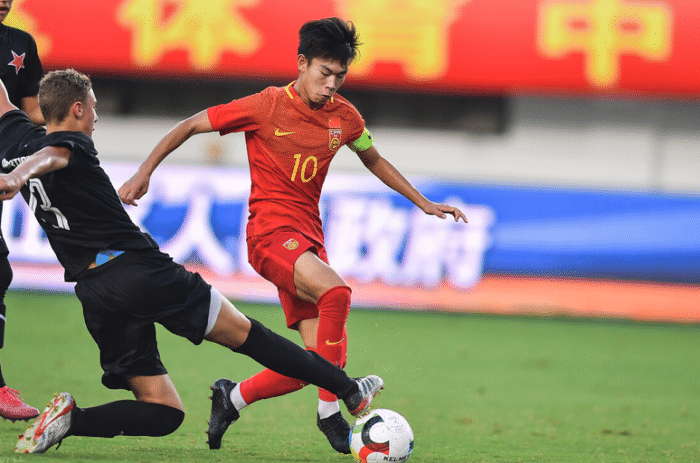 狂造8球！国青队长闪耀欧洲，一人踢3大联赛，一身肌肉致敬偶像C罗