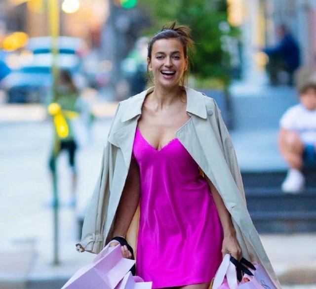 有颜值也留不住，侃爷为何放弃C罗前女友伊莲娜回到卡戴珊身边？