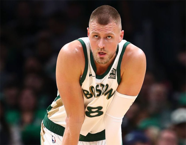 凯尔特人官宣波津伤停G3 东契奇带伤捍卫主场