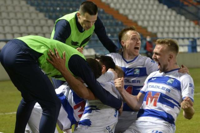 苏宁心在滴血？刚解约的外援重返欧洲首秀造点+头槌！率队3球大逆转