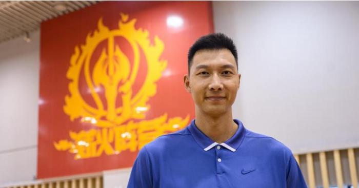 易建联退役悬念尘埃落定，19时正式官宣 去向曝光