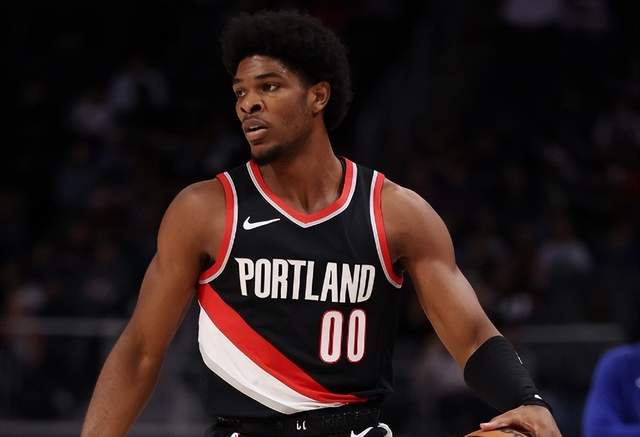 重创！NBA青年军陷伤病魔咒，3大主将轰然倒下，小利拉德名不副实