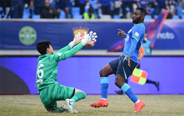 24岁奥斯卡将归化国足？关键在薪酬协调与时间