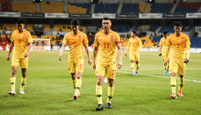 国足获冠军班底！海归射手+申花5星领衔，冲12年纪录，中超将改赛