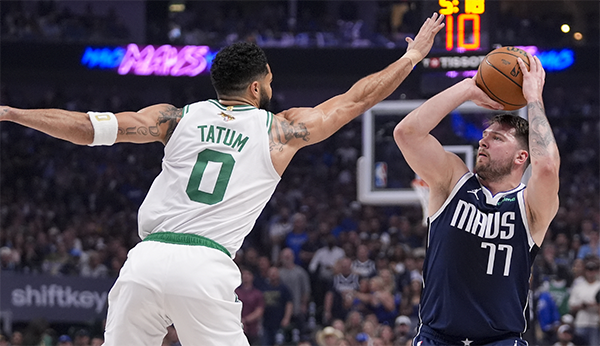 独行侠主场沦陷，凯尔特人3-0领先夺冠在望