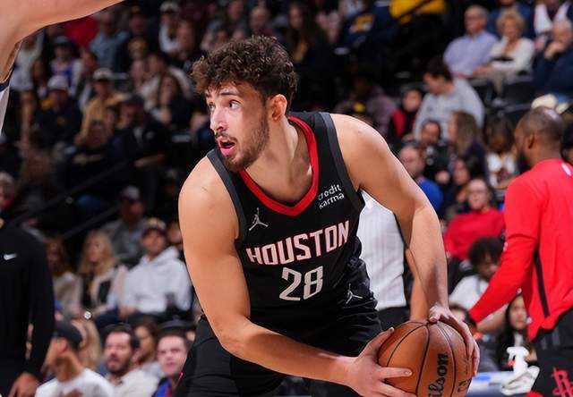 大爆冷！火箭掀翻卫冕冠军，终结0胜8负耻辱，MVP两战58投40铁