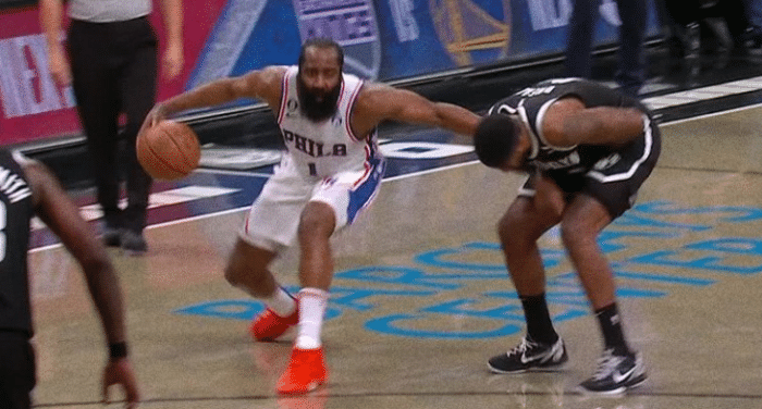 驱逐哈登！解读NBA名哨托尼，辱骂丁威迪被禁赛，当选最差裁判