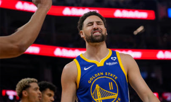 低迷之战！克莱13投仅得8分，末节连续打铁，直接被科尔放弃