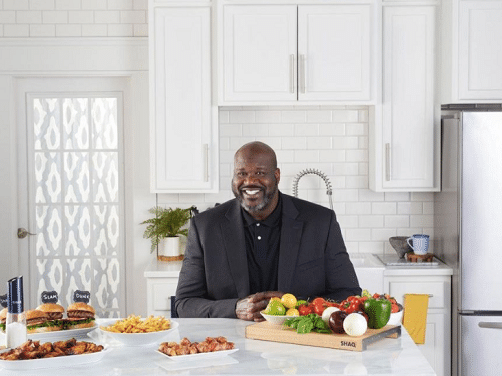 50岁奥尼尔近照：体重再涨100斤，胡子发白，巨无霸气场十足