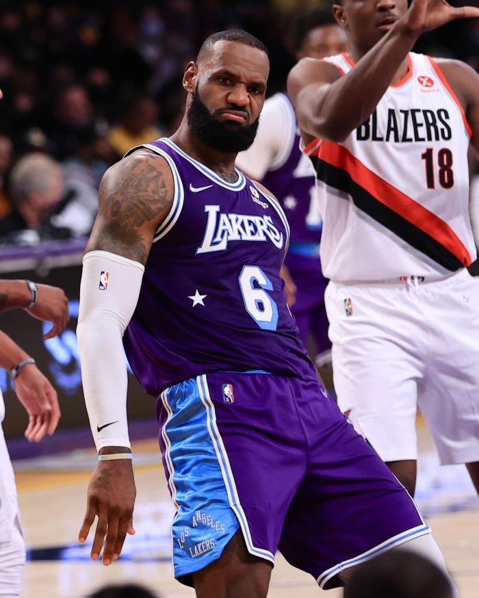 老詹正式超越大O佩顿，又破两大纪录！罚球命中数升到历史第4位