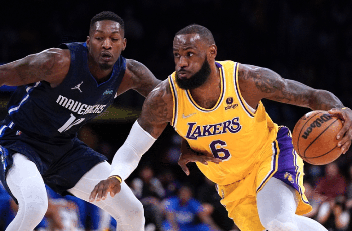 詹皇第一时间黑脸离场！26+12累瘫仍输球，湖人老板空欢喜一场