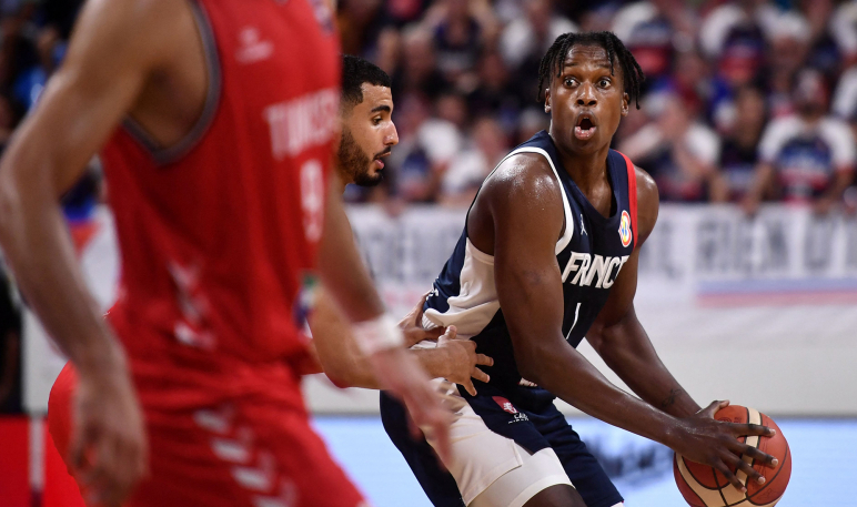 法国男篮折损大将！官宣尼利基纳拉伤腿筋 因伤正式退出世界杯