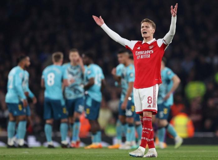 阿森纳又掉链子！3轮浪掉6分，下轮不胜曼城将失主动权，仅剩1优势