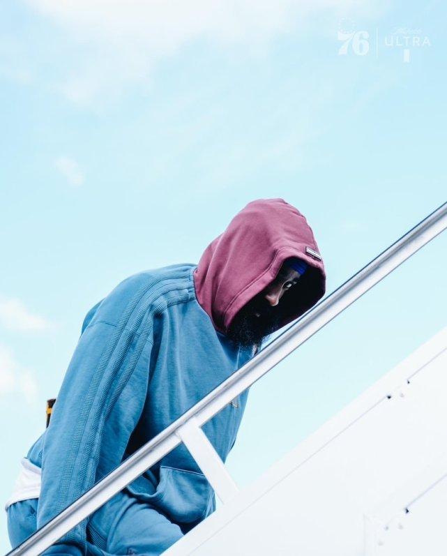 76人队飞往波士顿！哈登透露自身重大调整 绿军两人缺席揭幕战