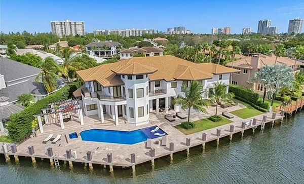 邮报:梅西1075万买豪宅 9间浴室15分钟到训练场