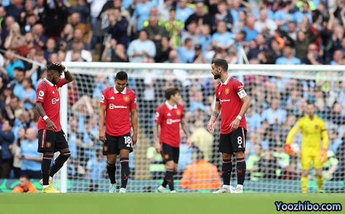 曝曼联两人更衣室咆哮骂队友！英媒称红魔已无魅力，难与豪门抢人