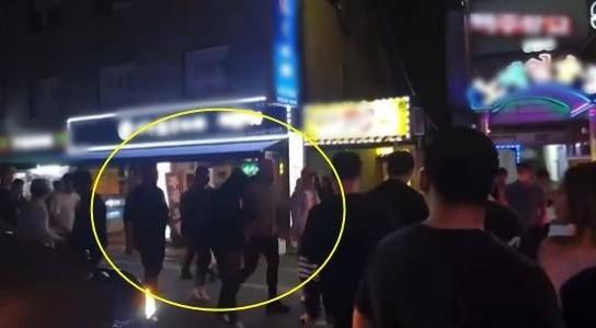 韩媒：内马尔在首尔夜店玩通宵，开1200万香槟