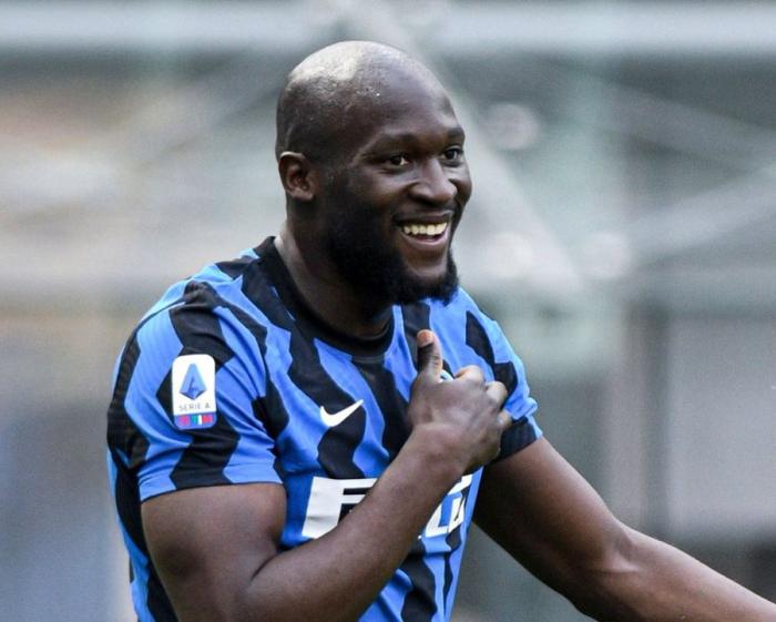 卢卡库或成曼联直接竞争对手！若1亿镑重返切尔西，曼联可分500万