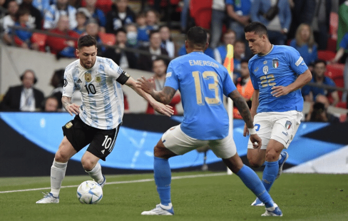 欧洲冠军雪崩不止，又遇大克星，曼奇尼期盼递补世界杯