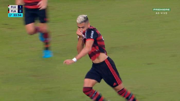 佩雷拉被官宣退货将重返曼联！曼联改变引援人数，滕哈格或留下他