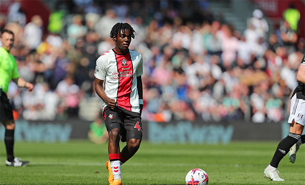 利物浦报价拉维亚 第三次行动匹配4000万镑