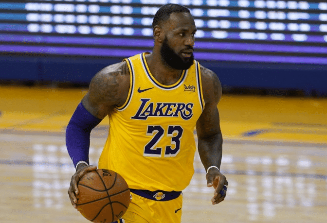 倒数第一！胜率33%！卫冕冠军遭重创，西部要变天了啊