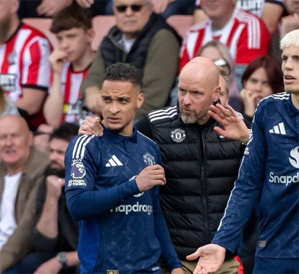 曼联边锋安东尼出场时间少引不满，滕哈格：用表现赢机会