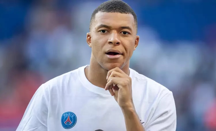 用钱砸晕？巴黎向姆巴佩提供了一份10年10亿欧的终身合同