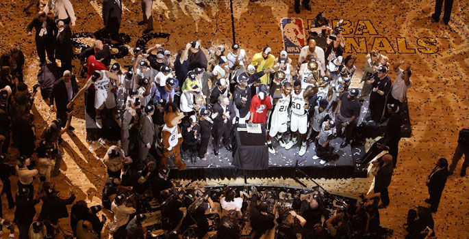 NBA编年史(2002-03):姚明来了! <a href=/lanqiuzhibo/spurs/ target=_blank class=infotextkey>马刺</a>复仇<a href=/lanqiuzhibo/lakers/ target=_blank class=infotextkey>湖人</a>