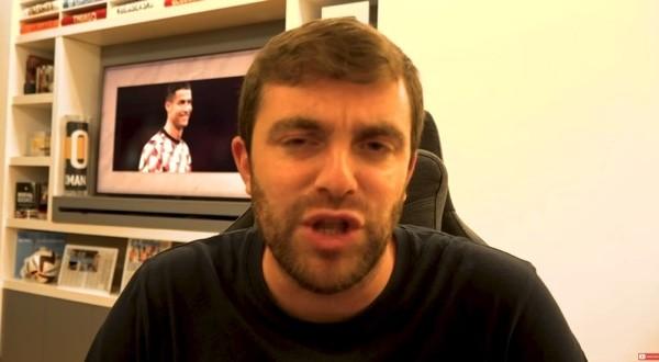 强硬！曝滕哈格警告C罗：想回归需向全队道歉+悔悟，否则去外面冻着