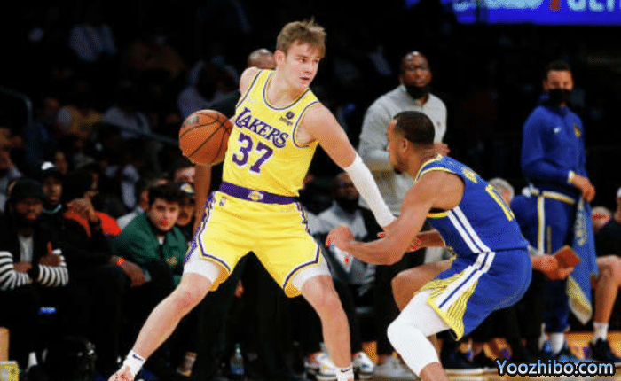 勇士官宣连签3人！18人训练营大名单出炉 库里领衔仍在等伊戈达拉