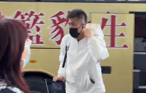 辽篮出征总决赛！大量球迷送行，郭艾伦有望复出，杨鸣盼卫冕