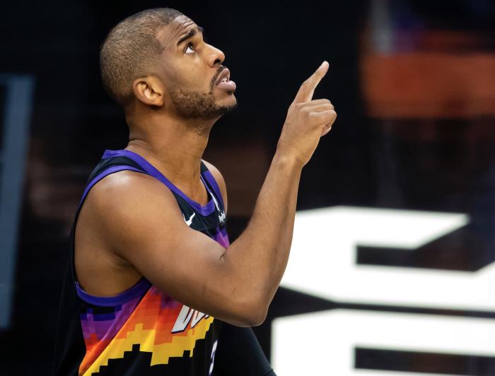 魔术师恭喜保罗创神迹，美媒解释炮哥神之称号？詹皇赞同：控卫之神