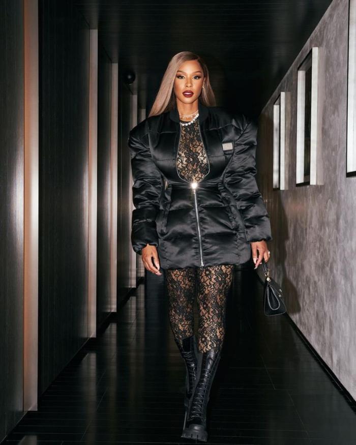 詹嫂性感亮相时装周 38岁詹姆斯喊话萨瓦娜：赶紧给我回家