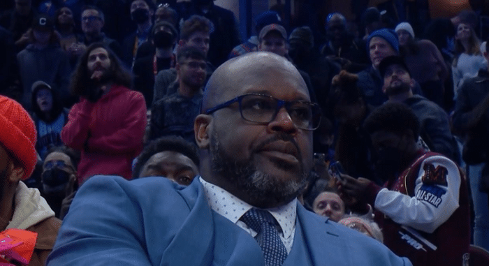 奥尼尔表情火了！目睹扣篮大赛失误+尴尬不断，彻底生无可恋