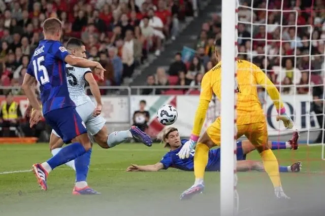 欧国联风云：C罗第34分钟破门 达成职业生涯第900球里程碑