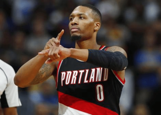 砍下32+8+12后，他却对利拉德佩服的五体投地