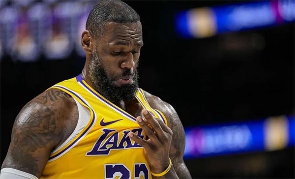 大胜老鹰，拉塞尔奇兵，詹姆斯准三双，低迷之人闹脾气不应该