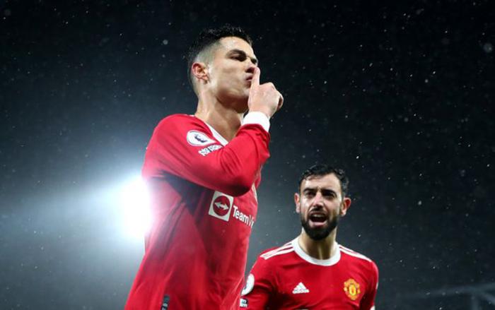 曼联仅剩7名球员周六比赛延期！停摆要赔8200万，英超坚持继续比赛