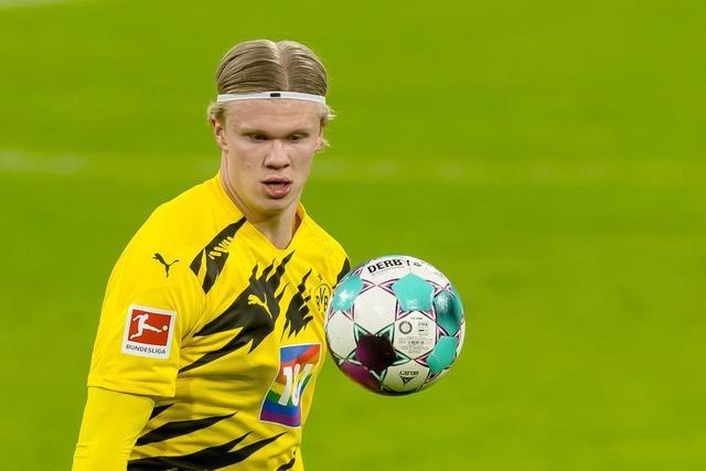 零点电台记者：多特今夏为哈兰德标价1.6亿欧元